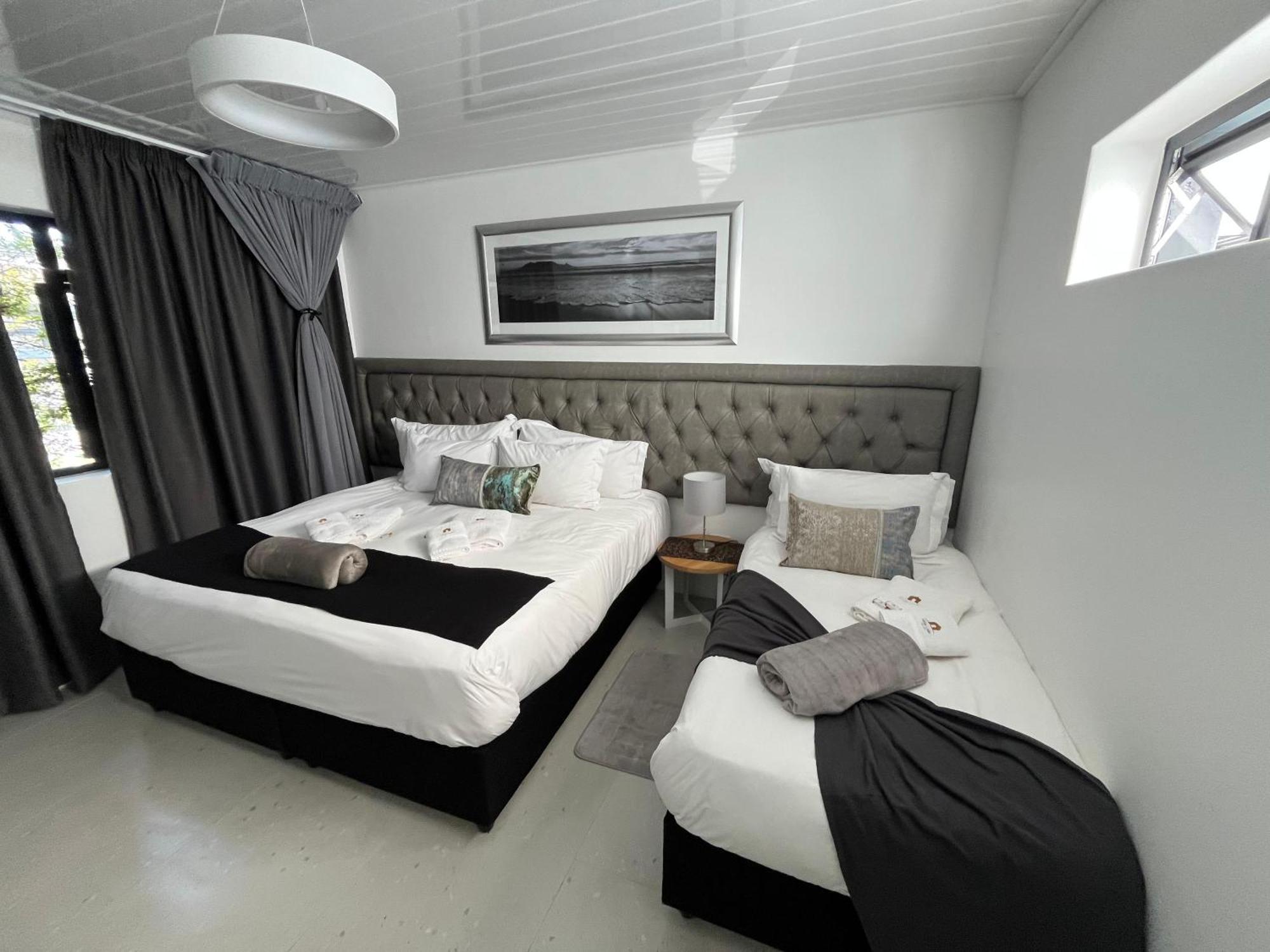 The Noble Lodge Cape Town Exterior photo