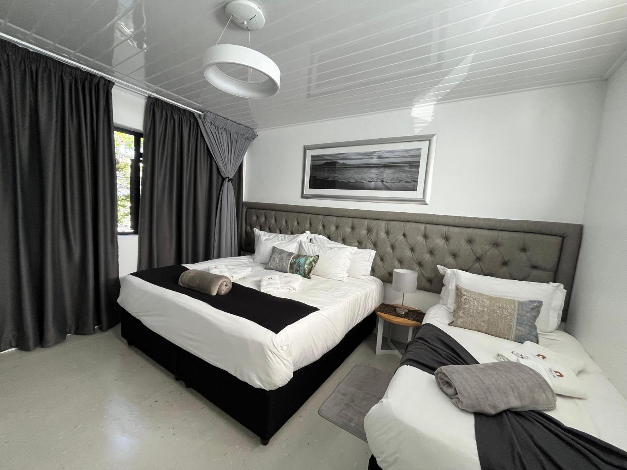 The Noble Lodge Cape Town Exterior photo